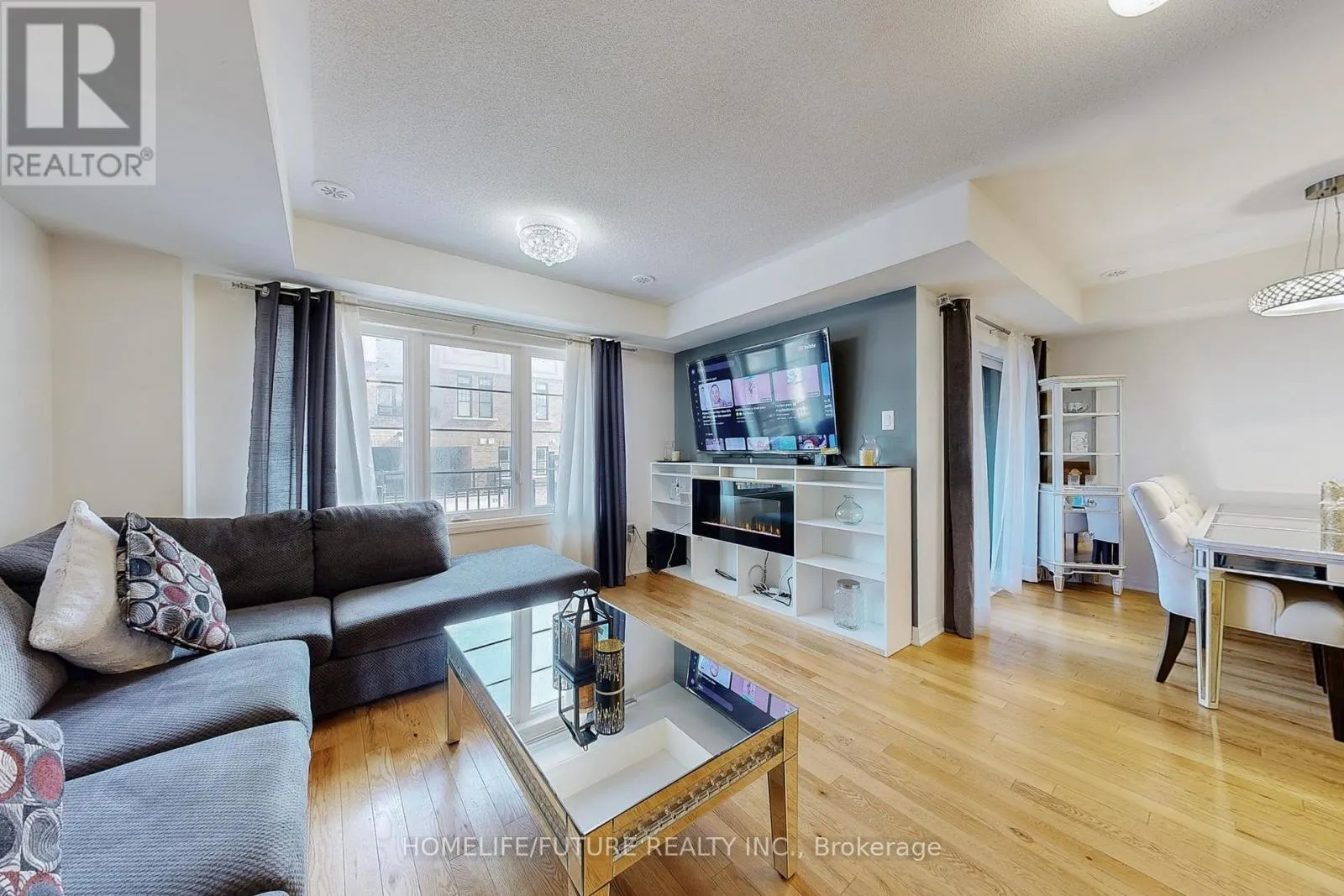 224 LORD ELGIN LANE