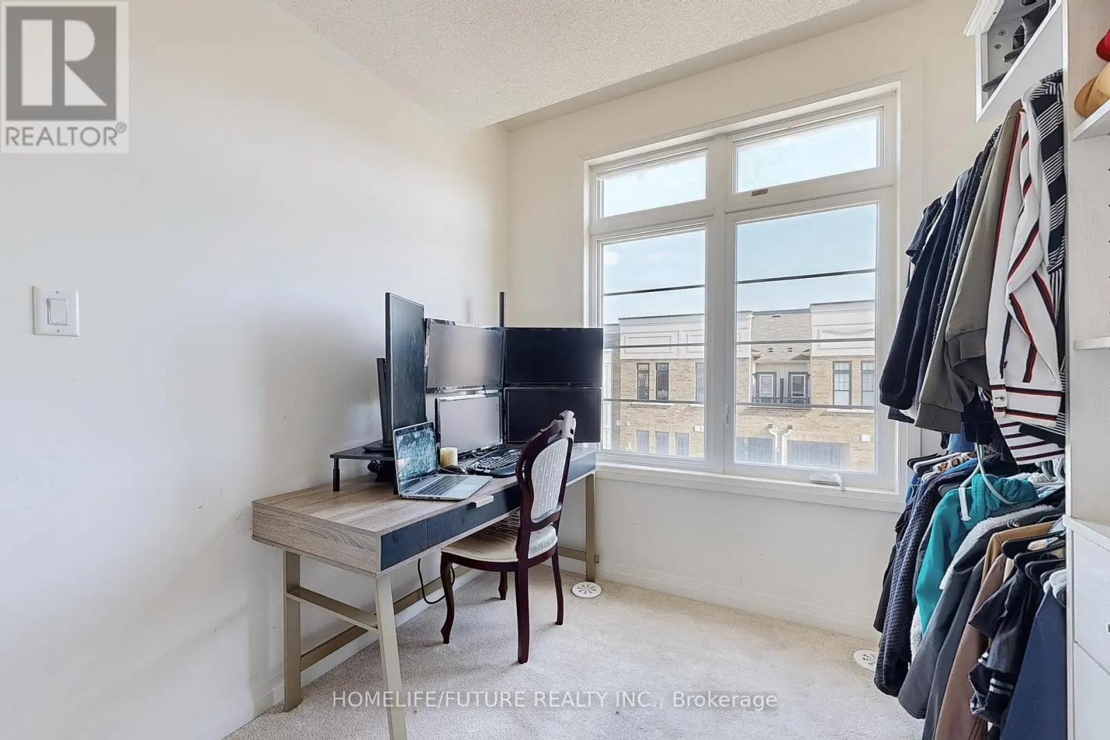 224 LORD ELGIN LANE