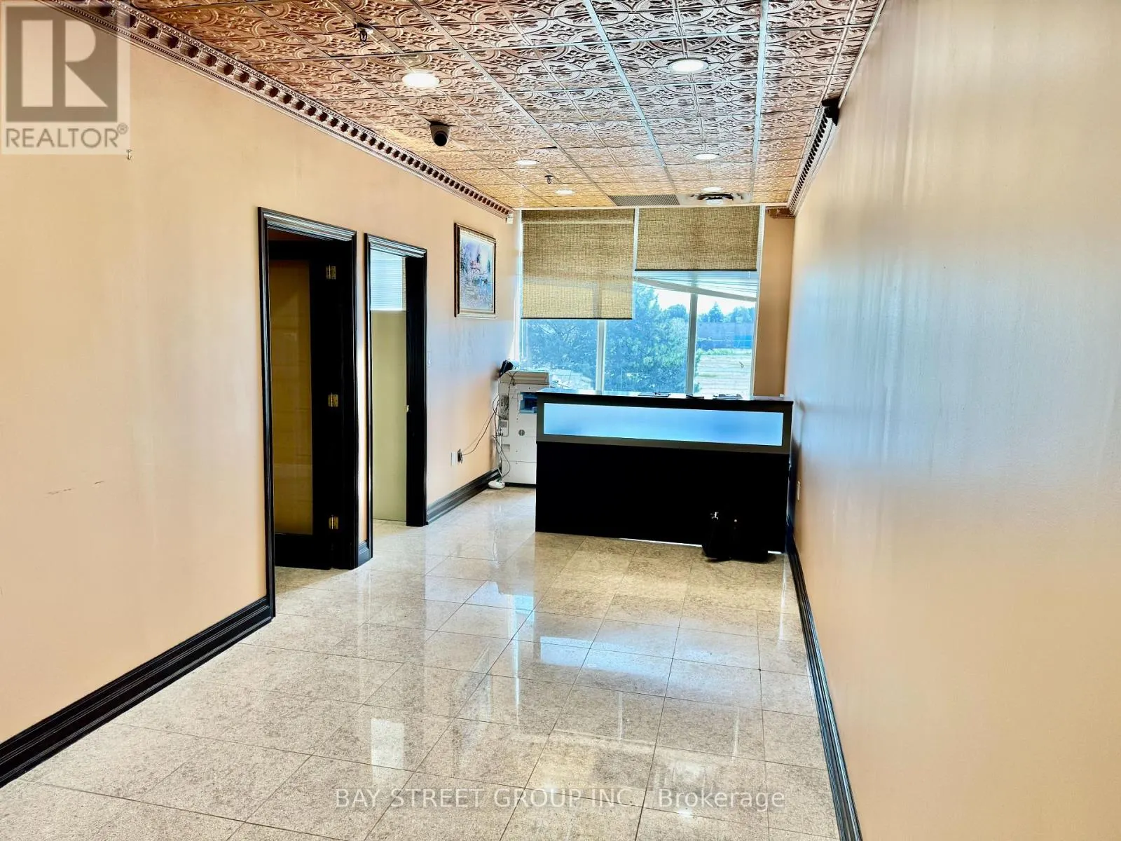 204 - 80 CORPORATE DRIVE