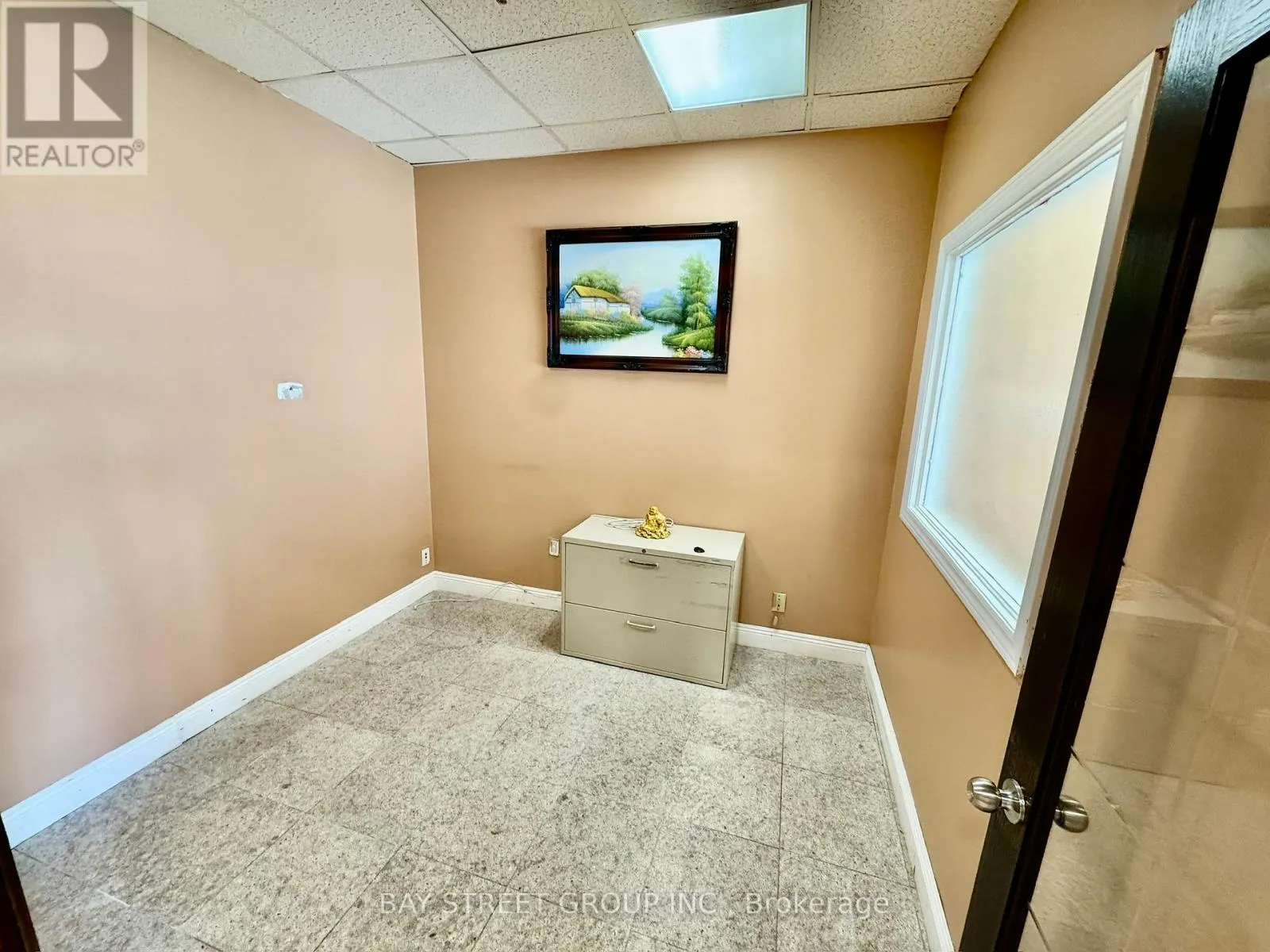 204 - 80 CORPORATE DRIVE