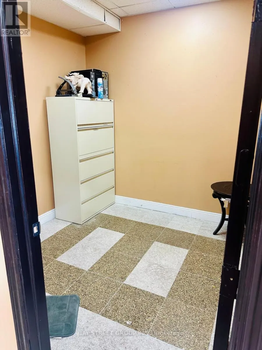204 - 80 CORPORATE DRIVE