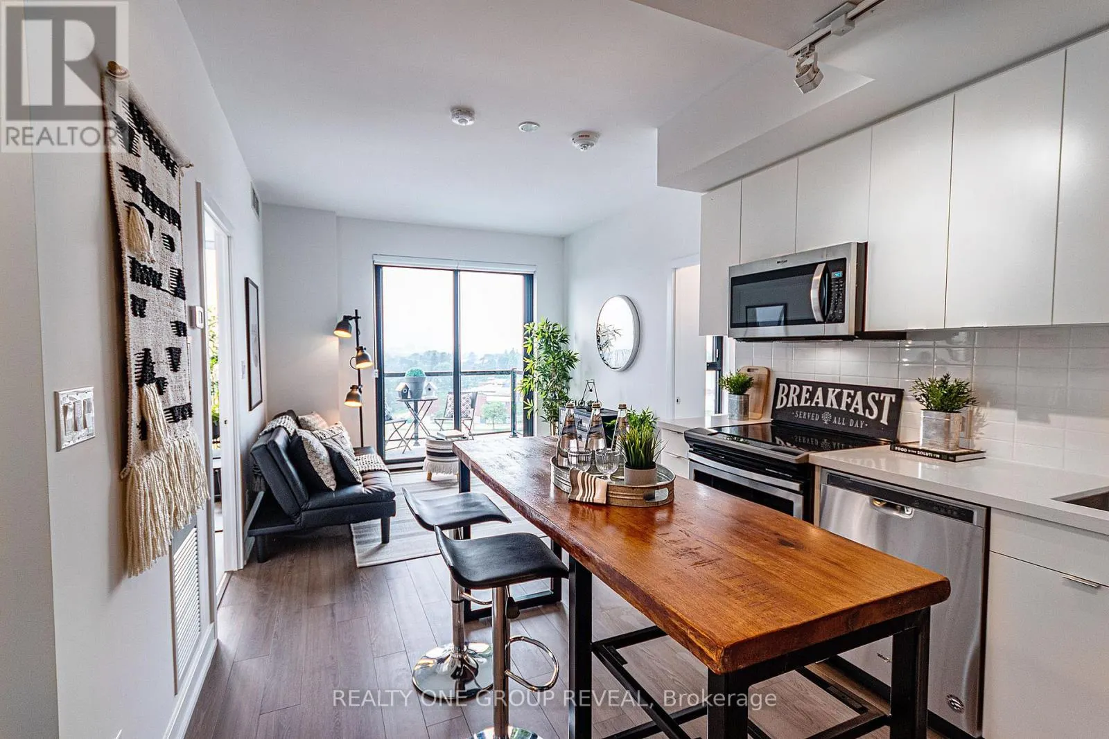 913 - 2799 KINGSTON ROAD