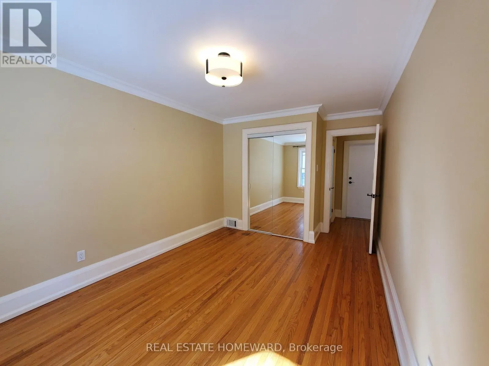 MAIN FLOOR - 21 LOVE CRESCENT