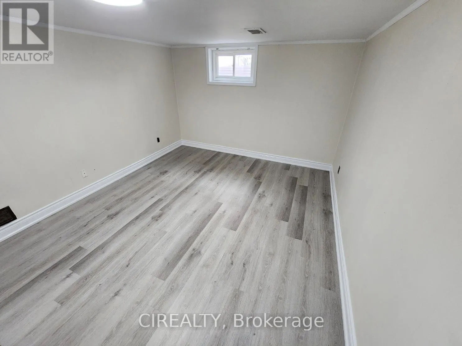 82 LILIAN DRIVE