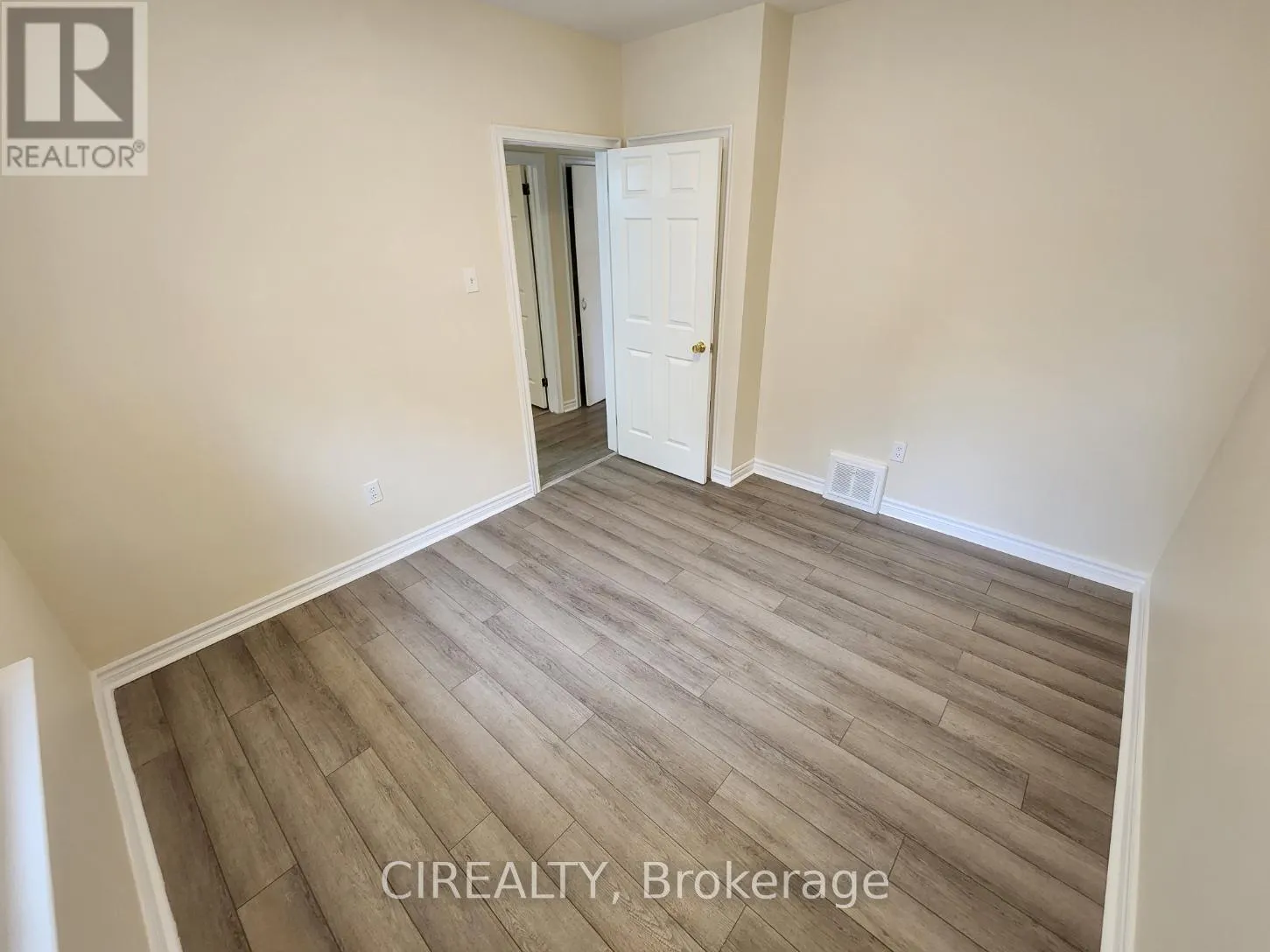 82 LILIAN DRIVE