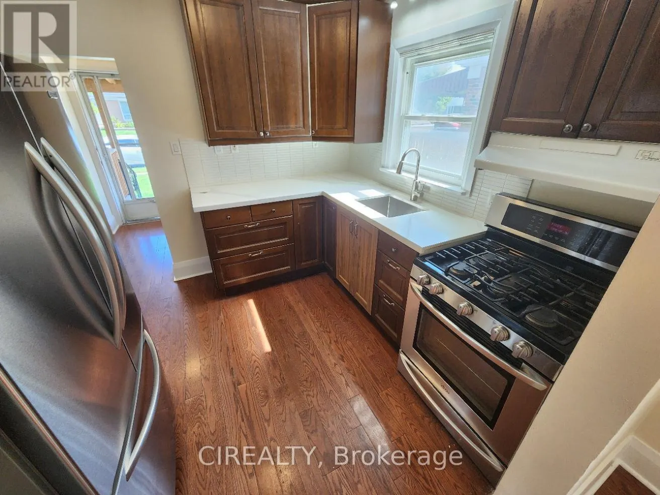 82 LILIAN DRIVE