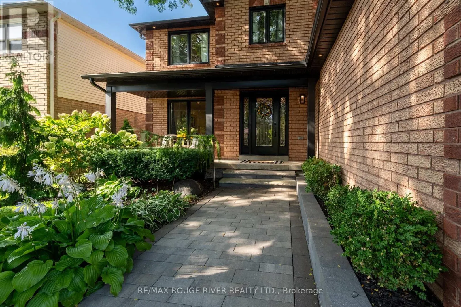 37 DONCASTER CRESCENT