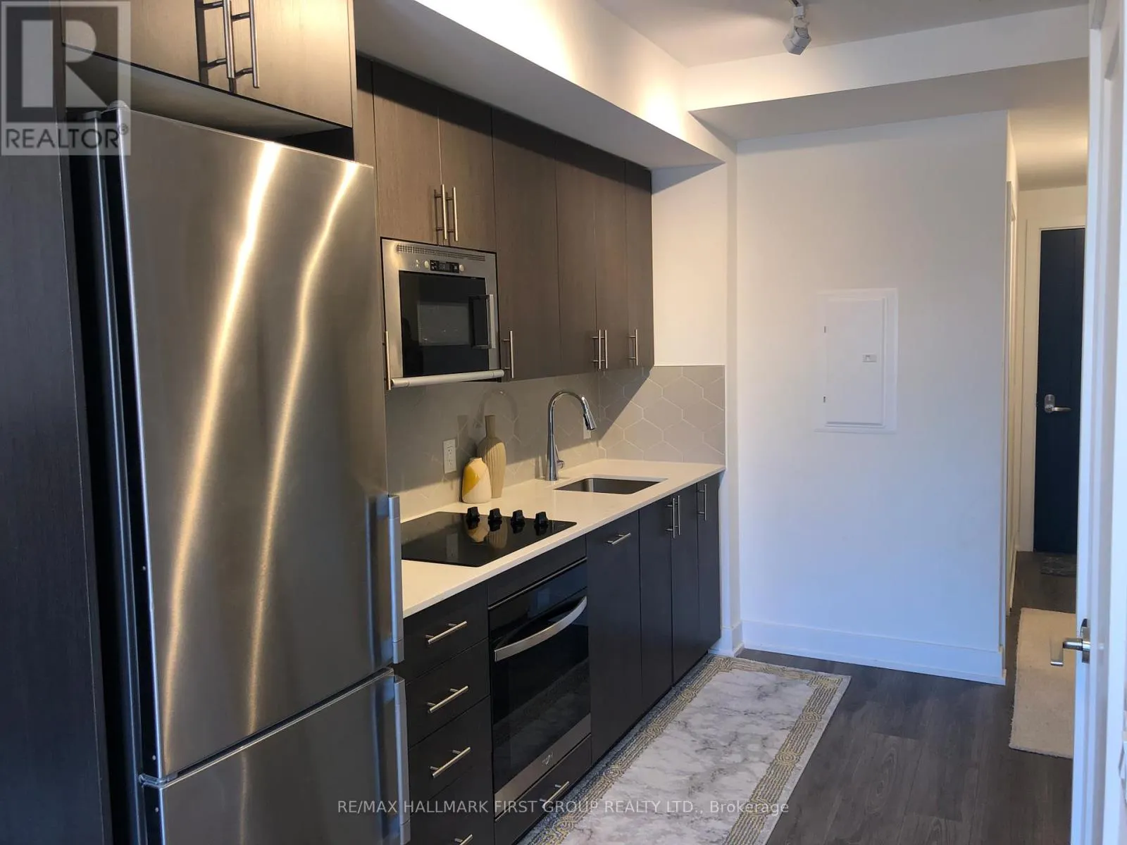 202 - 2545 SIMCOE STREET N, #202
