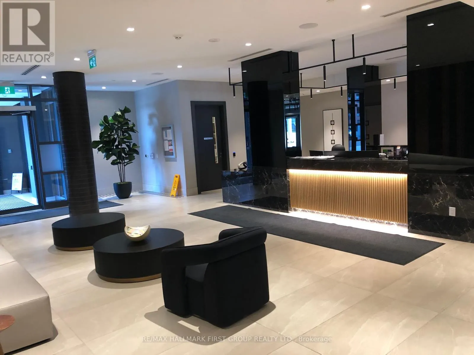 202 - 2545 SIMCOE STREET N, #202