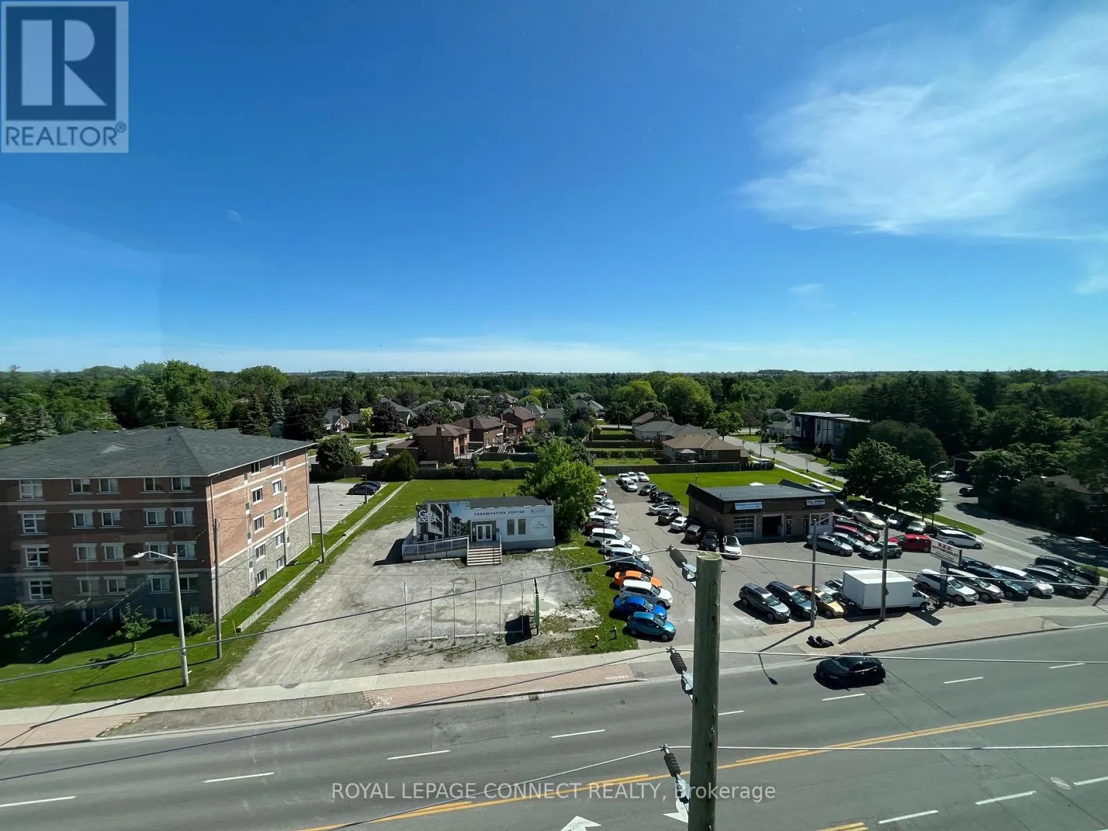 731 - 1900 SIMCOE STREET N