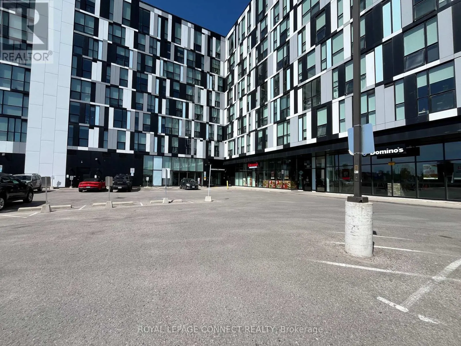 731 - 1900 SIMCOE STREET N