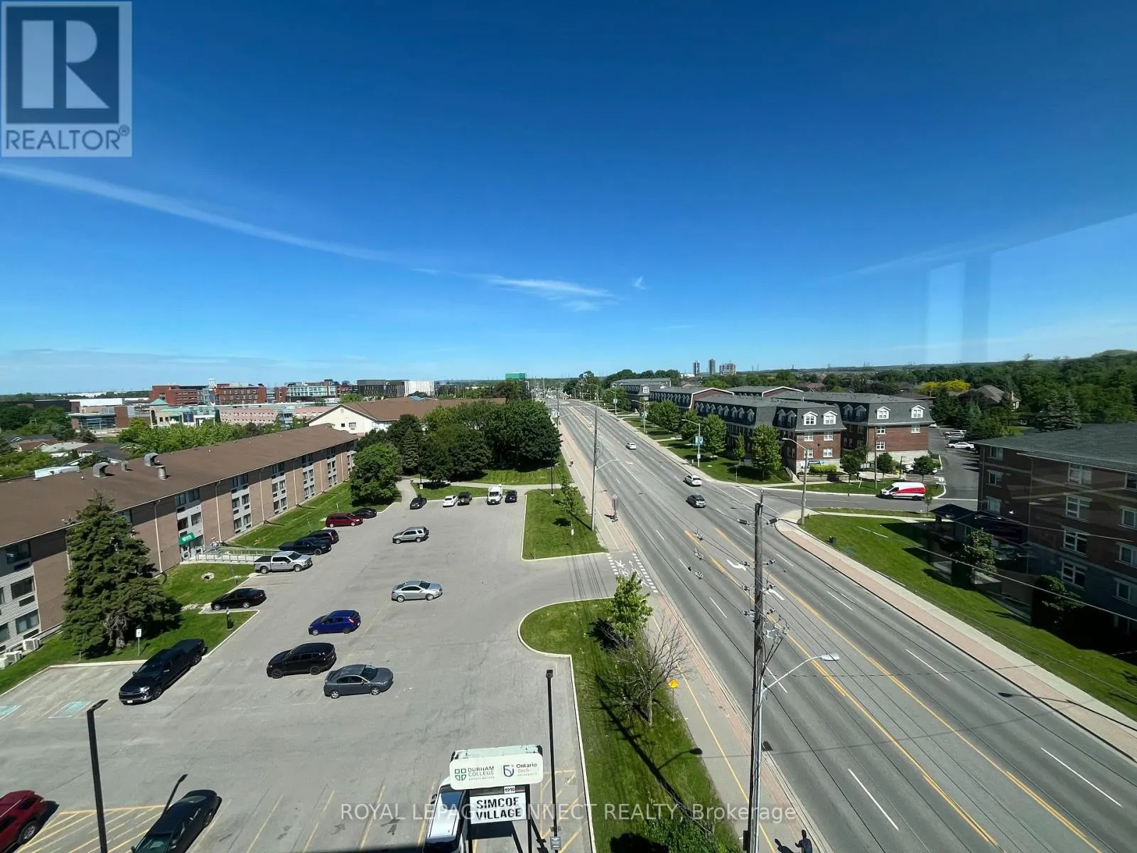 731 - 1900 SIMCOE STREET N