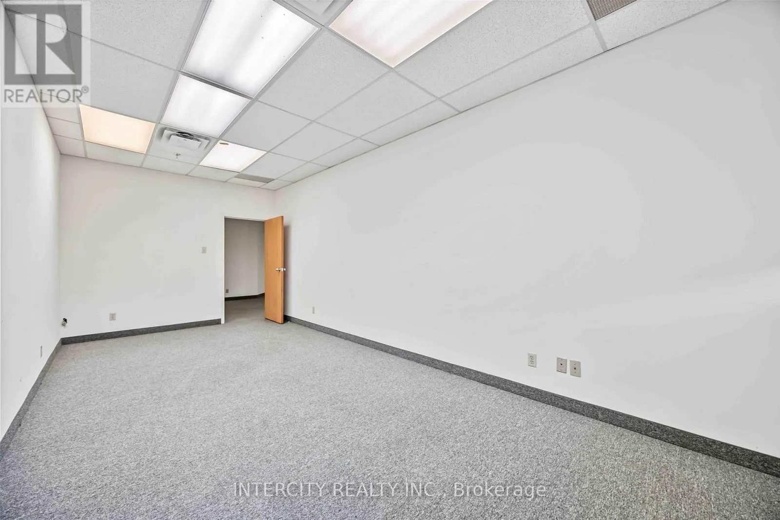 UNIT A/B - 65 MELFORD DRIVE
