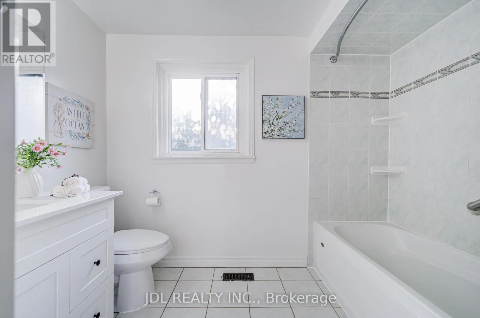 6 NORHEAD AVENUE