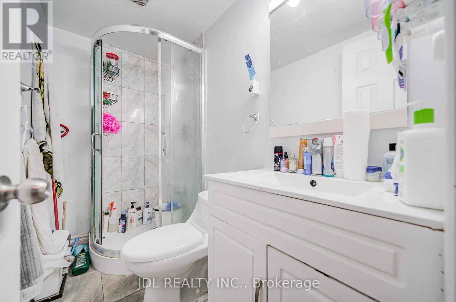6 NORHEAD AVENUE