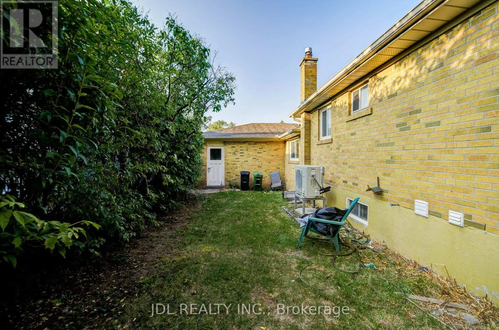 6 NORHEAD AVENUE