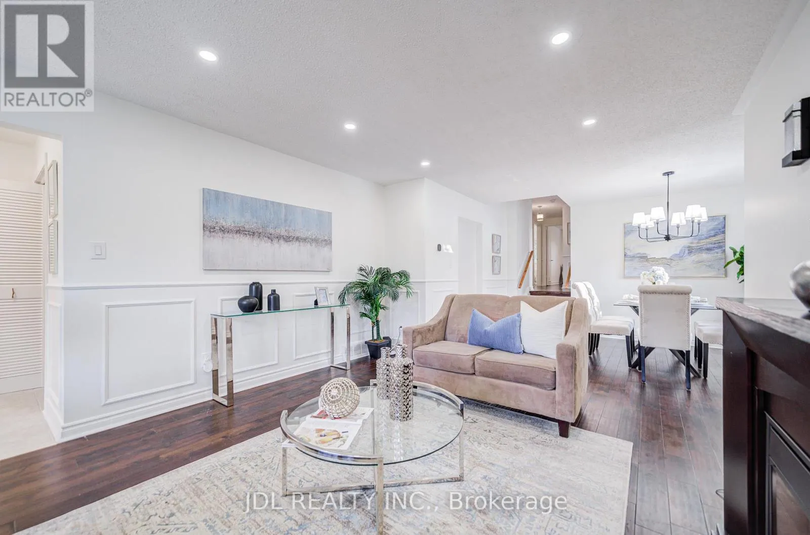6 NORHEAD AVENUE