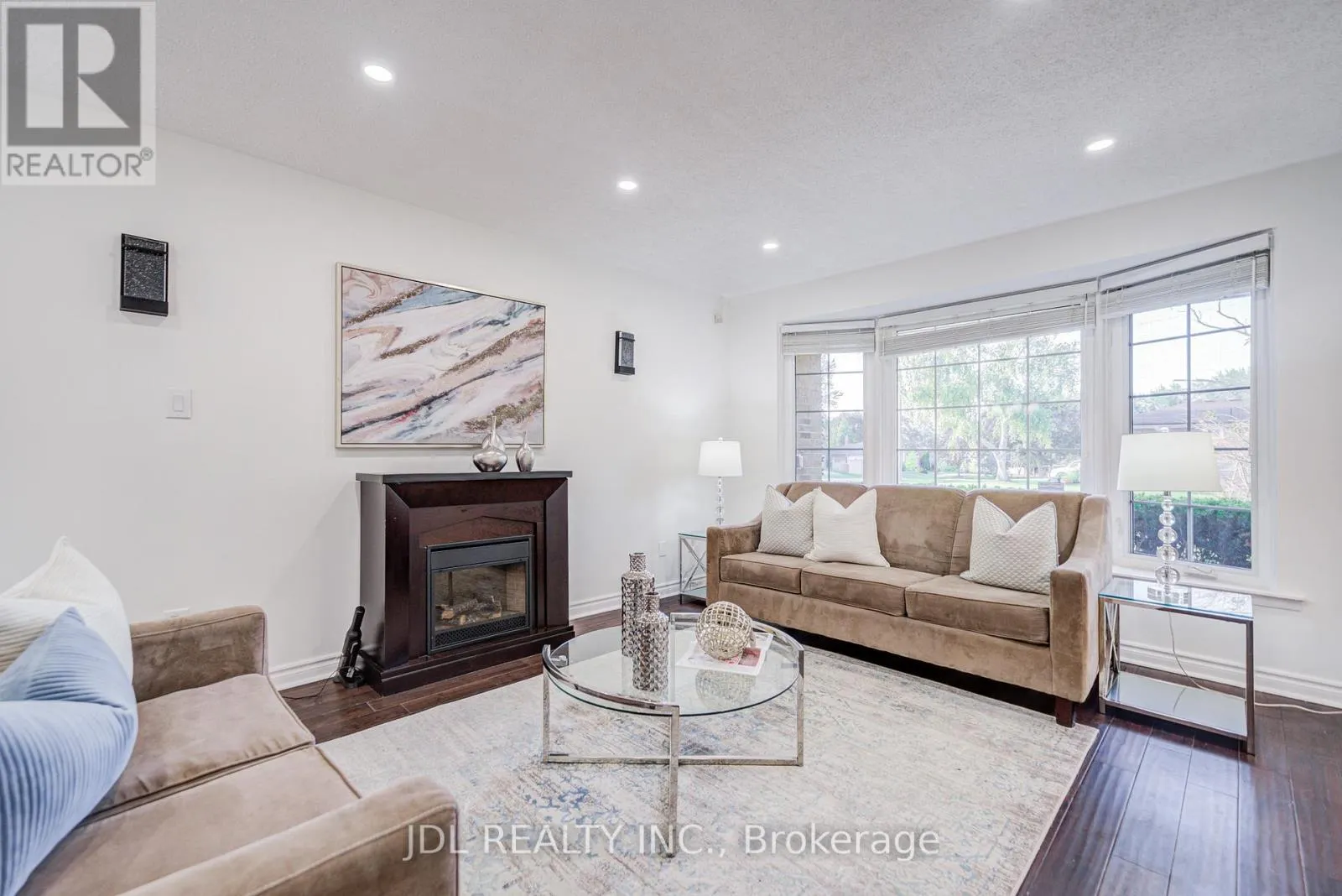 6 NORHEAD AVENUE