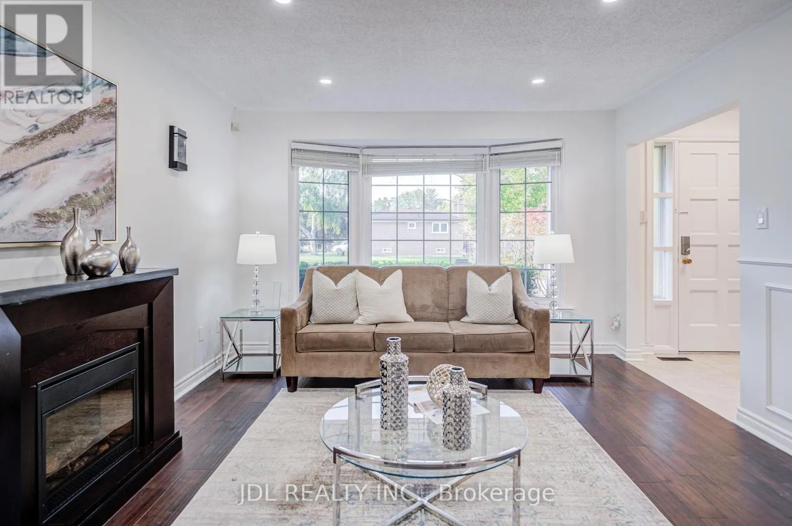6 NORHEAD AVENUE