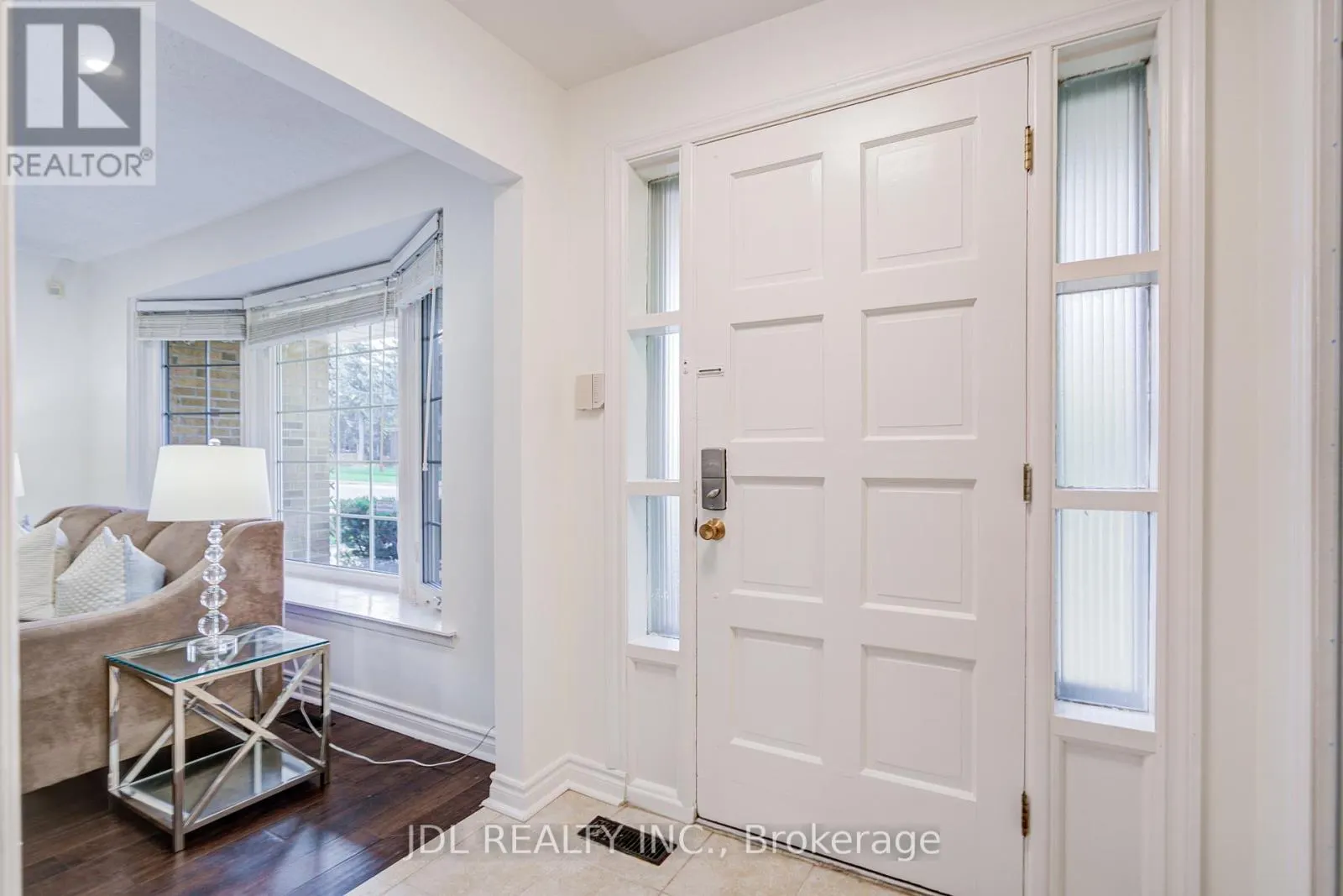 6 NORHEAD AVENUE