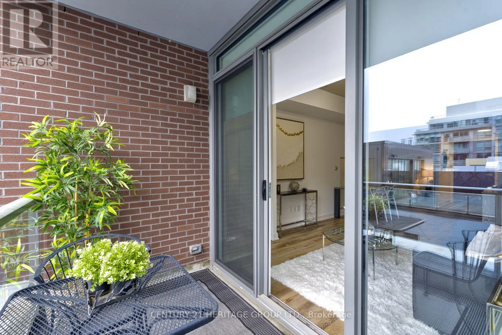 522 - 30 BASEBALL PLACE