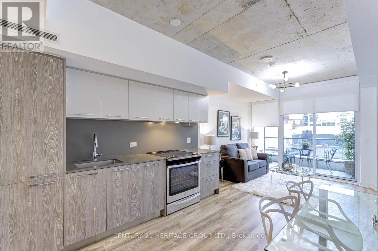 522 - 30 BASEBALL PLACE
