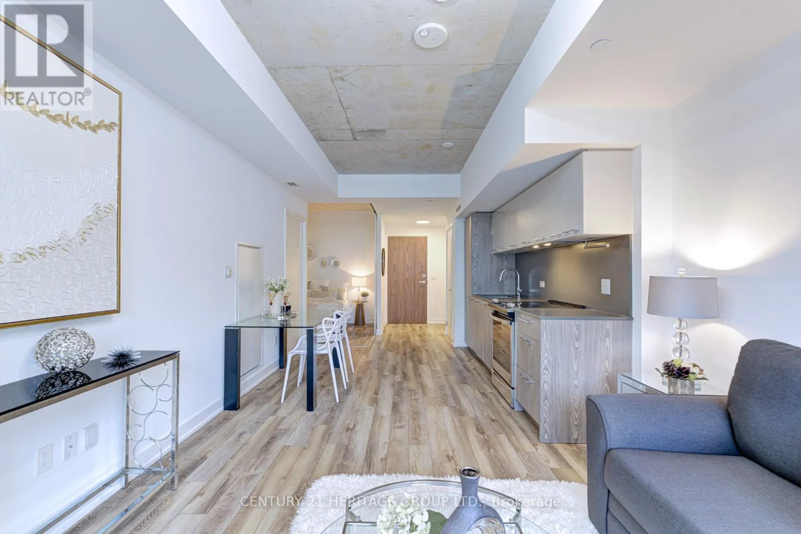 522 - 30 BASEBALL PLACE