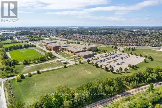 25 LUCE DRIVE E