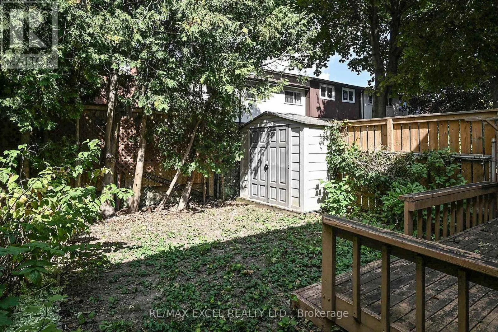 161 CAROLBREEN SQUARE
