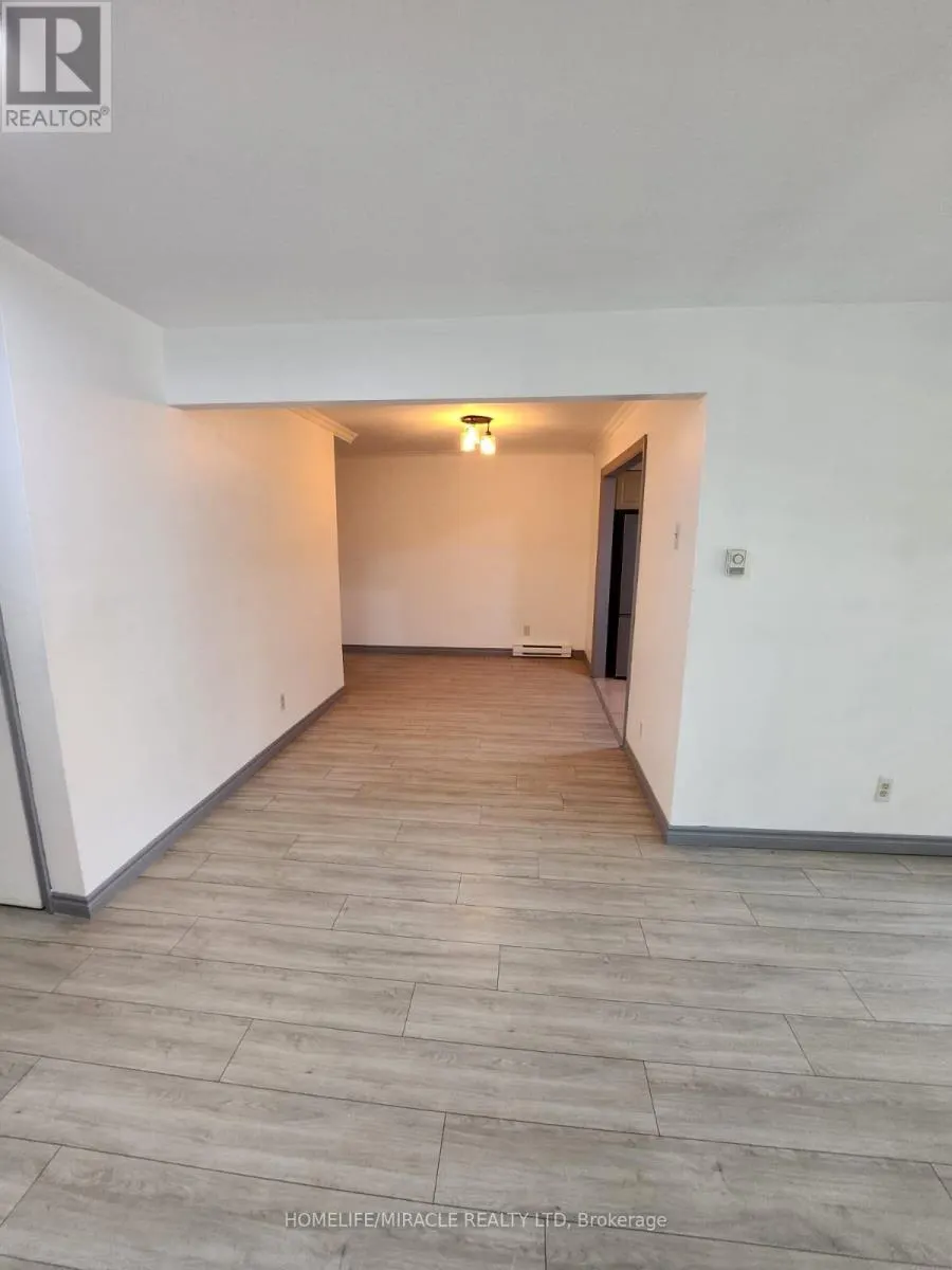 2 - 1100 OXFORD STREET
