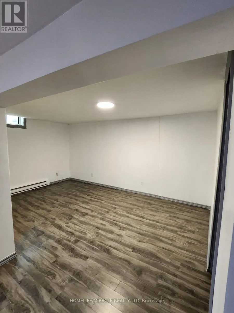 2 - 1100 OXFORD STREET