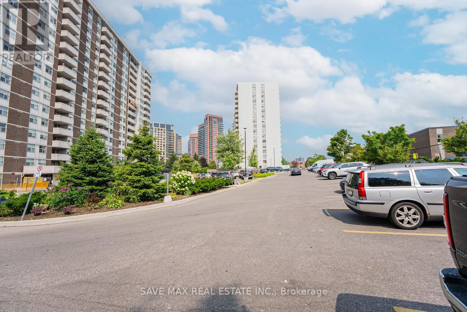1203 - 44 FALBY COURT