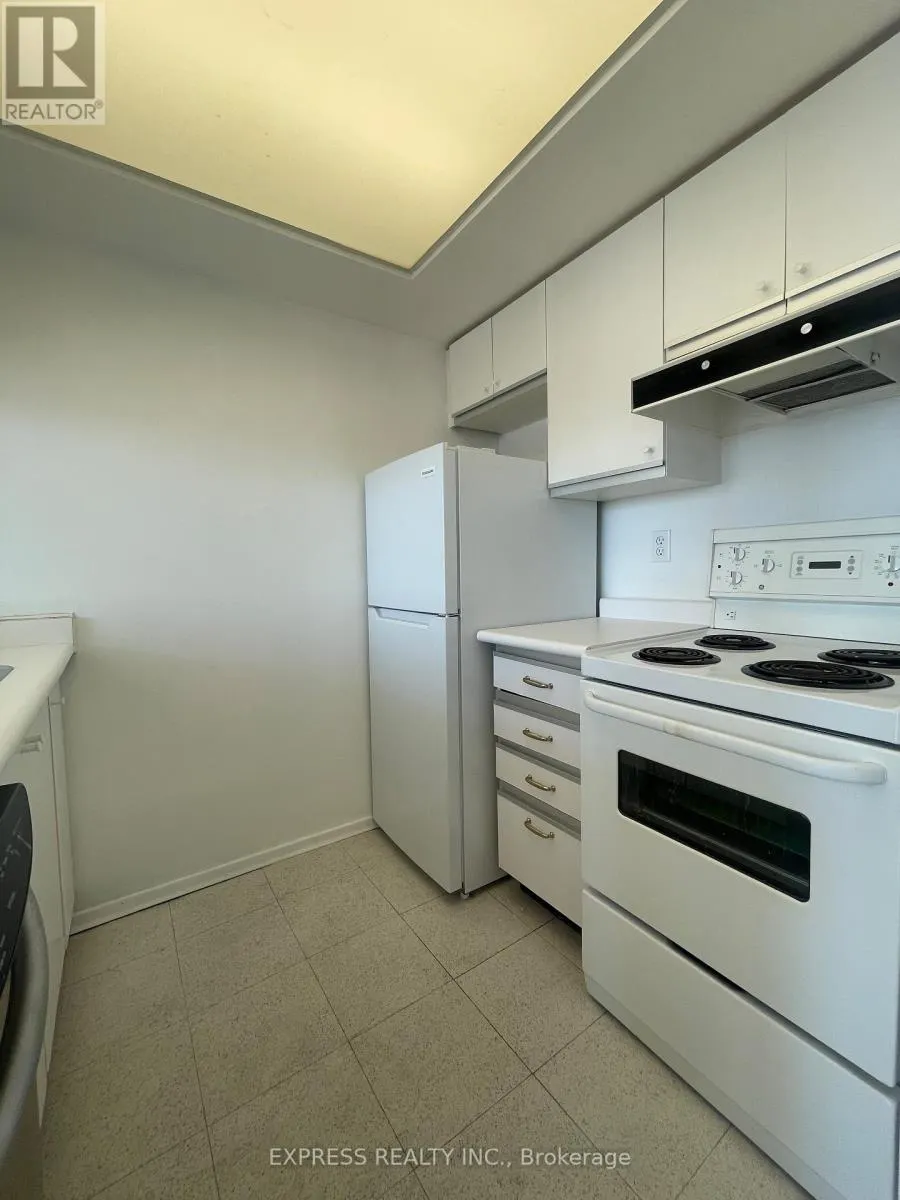 917 - 2460 EGLINTON AVENUE E