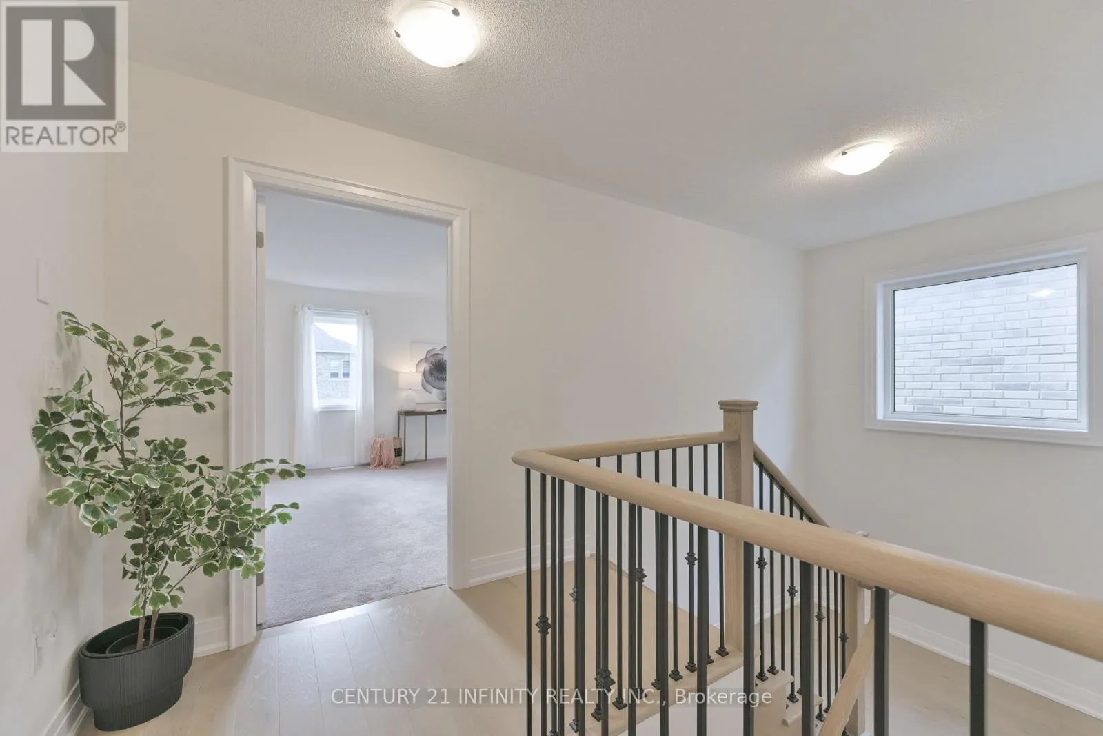 10 HOAD STREET