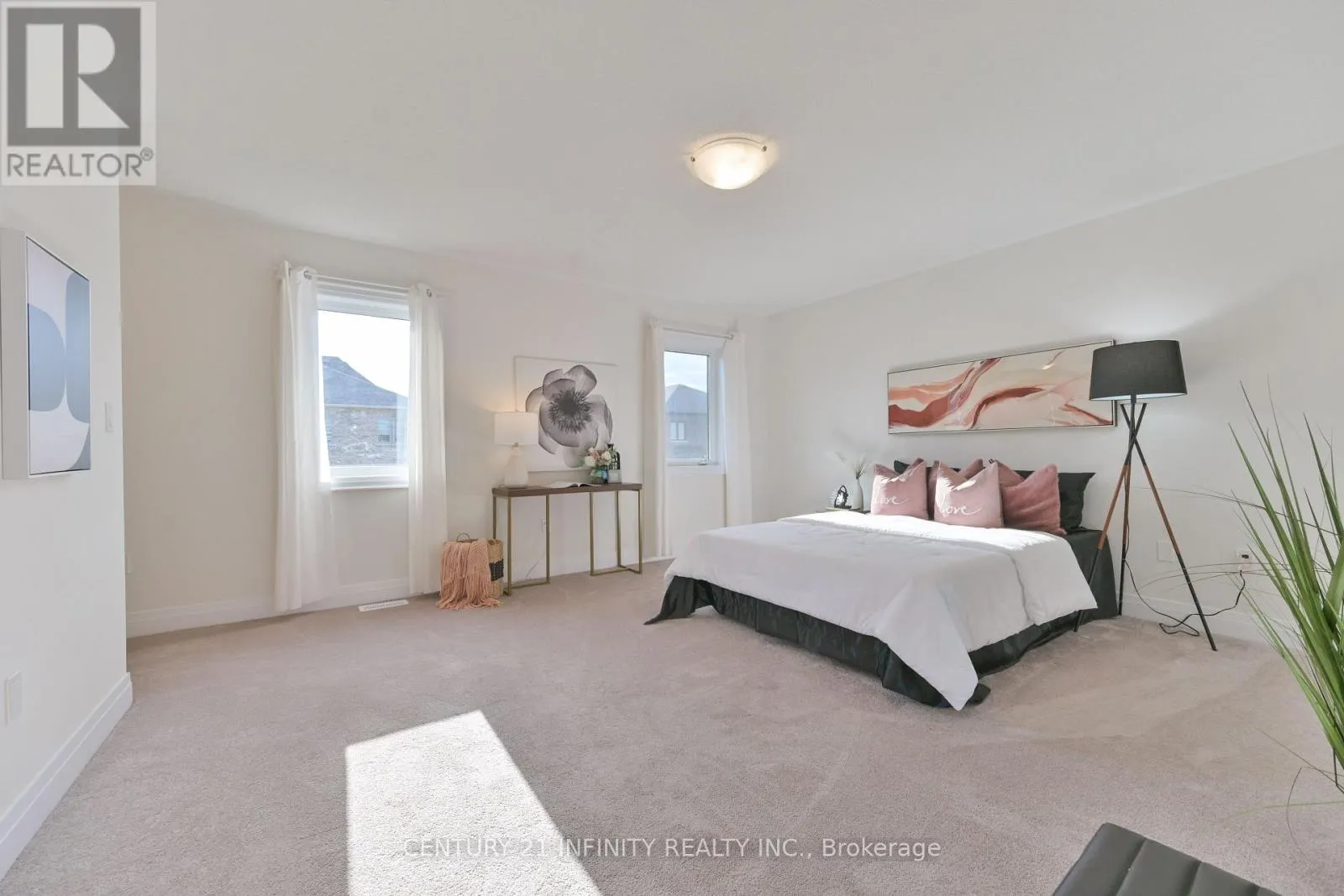 10 HOAD STREET