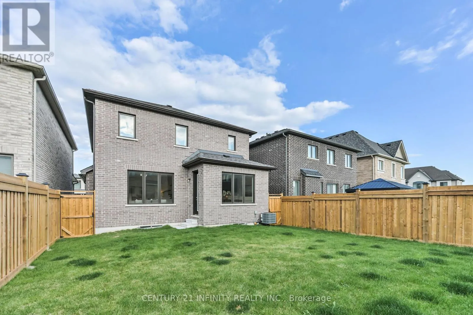 10 HOAD STREET