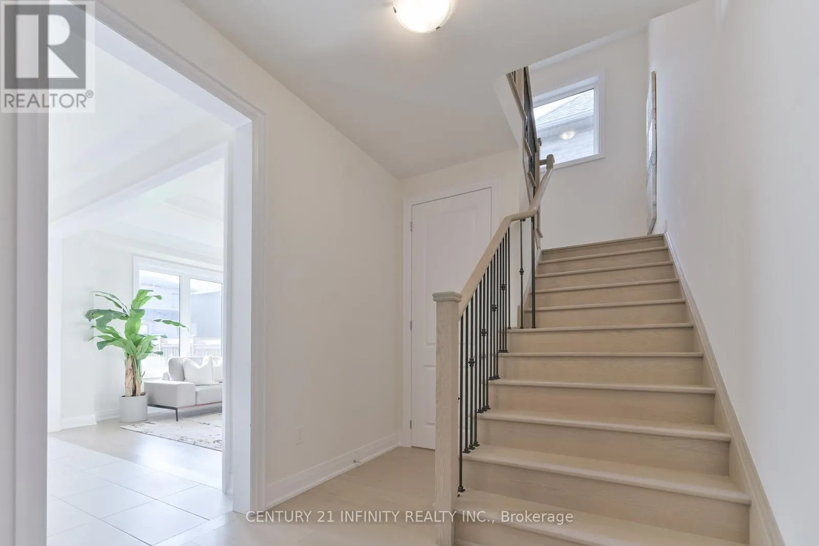 10 HOAD STREET