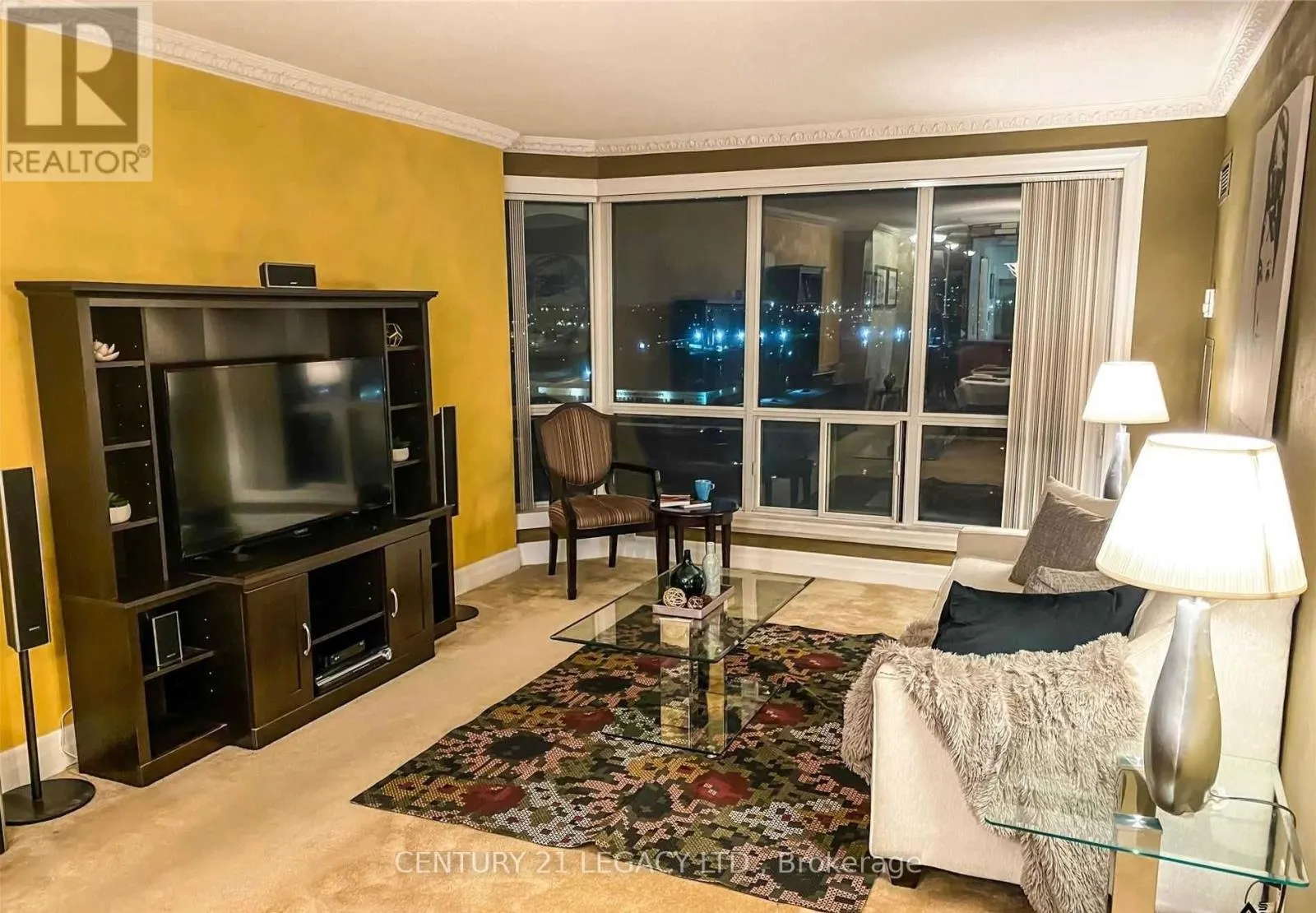802 - 18 LEE CENTRE DRIVE