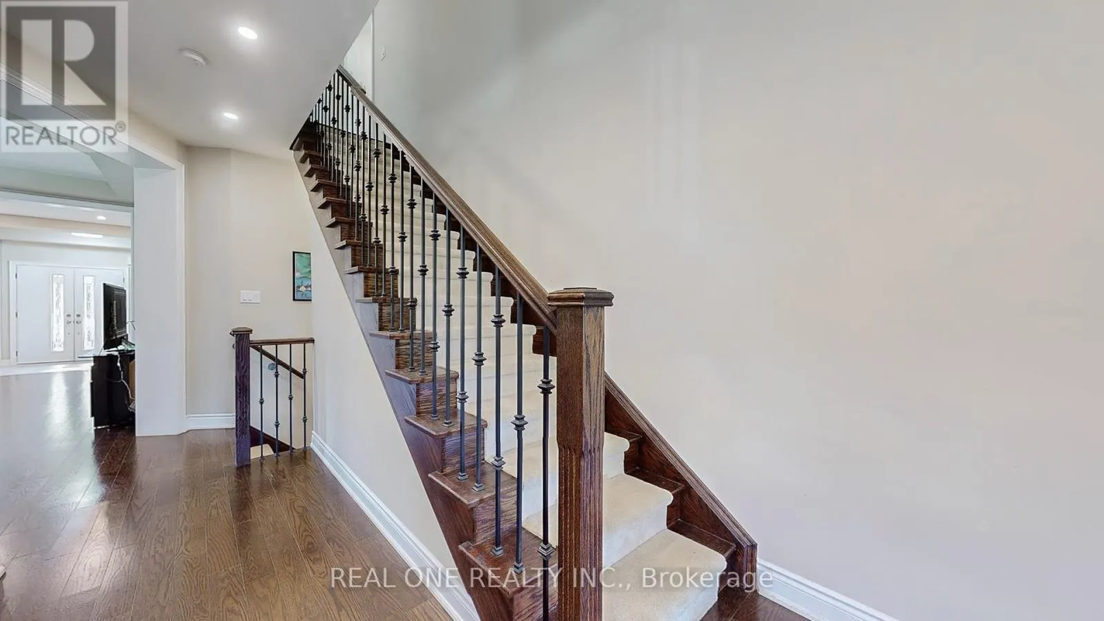 6 - 1815 FAIRPORT ROAD