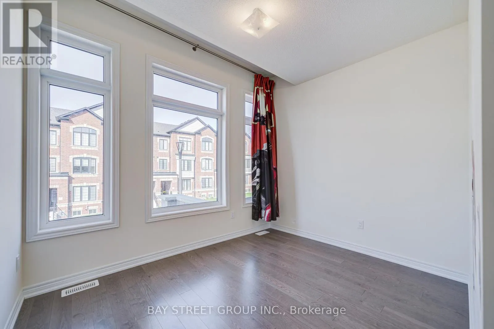 2643 DELPHINIUM TRAIL