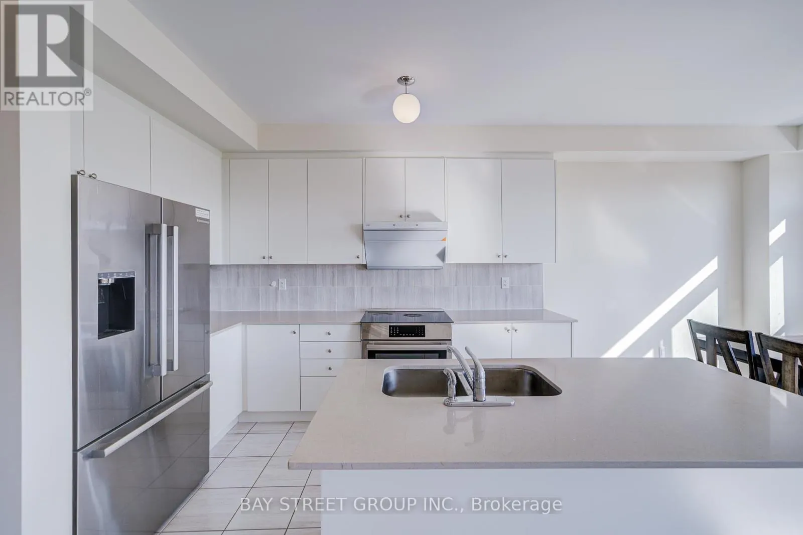2643 DELPHINIUM TRAIL
