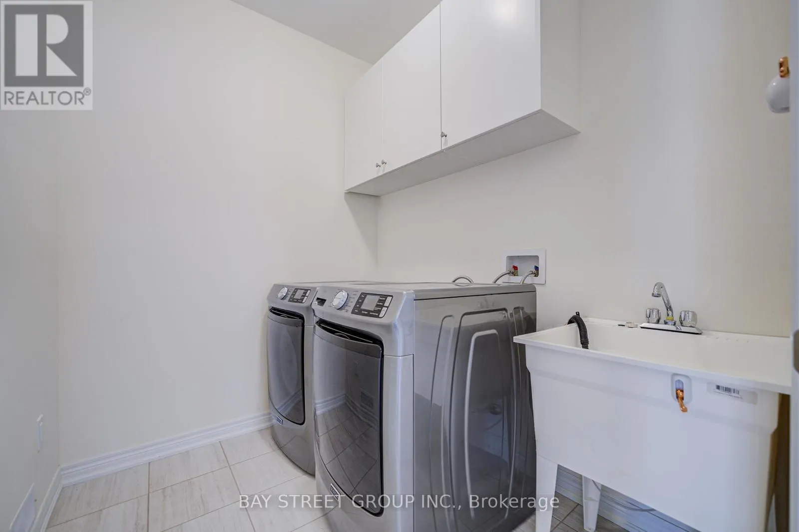 2643 DELPHINIUM TRAIL