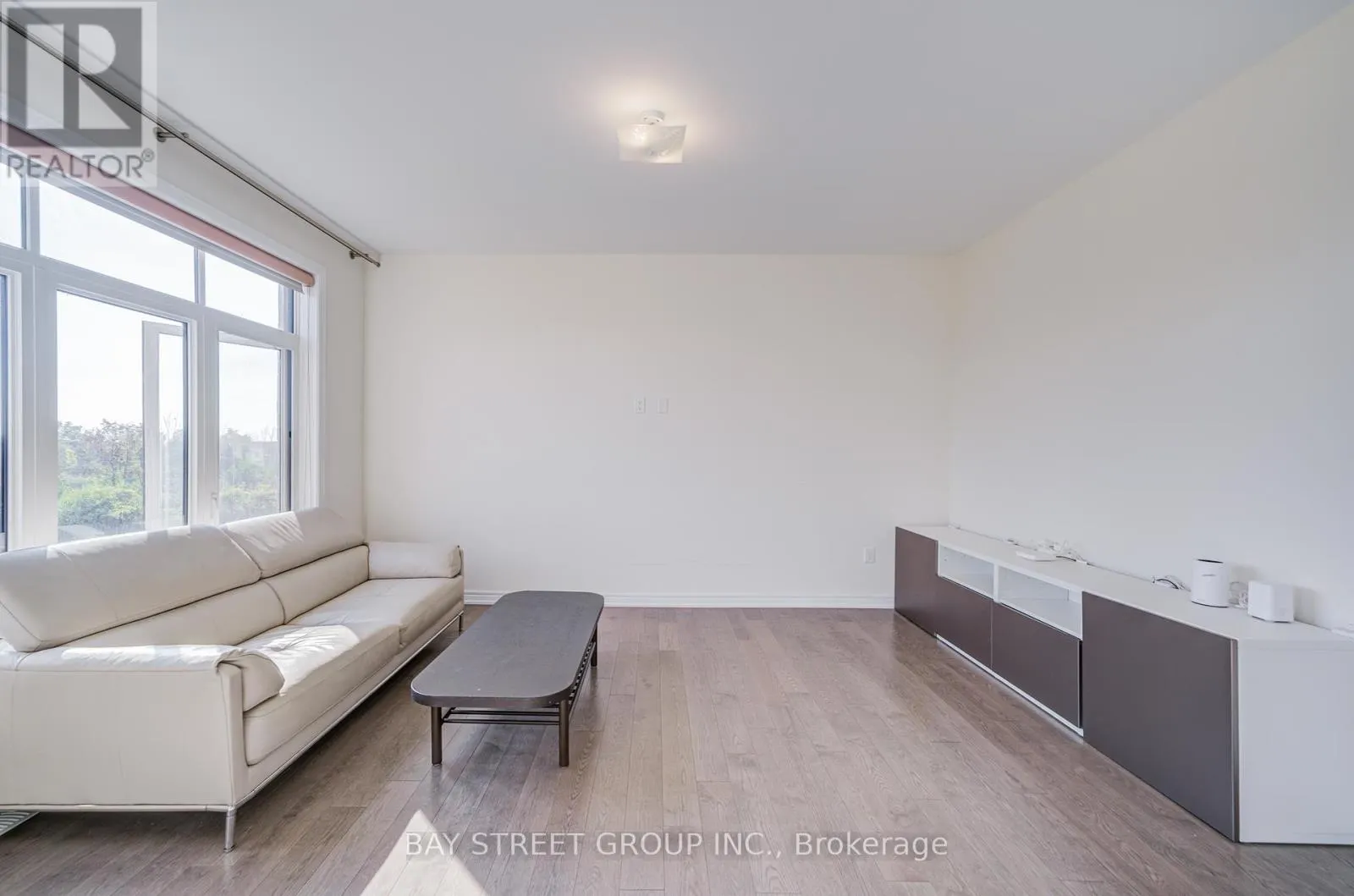 2643 DELPHINIUM TRAIL