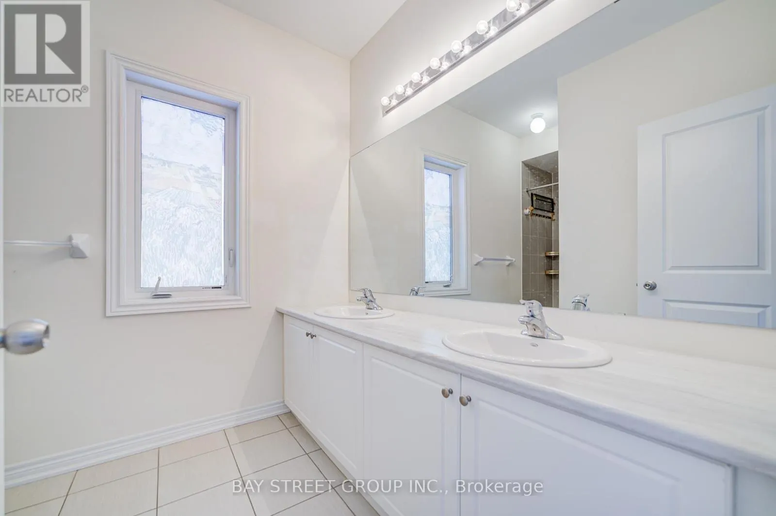2643 DELPHINIUM TRAIL