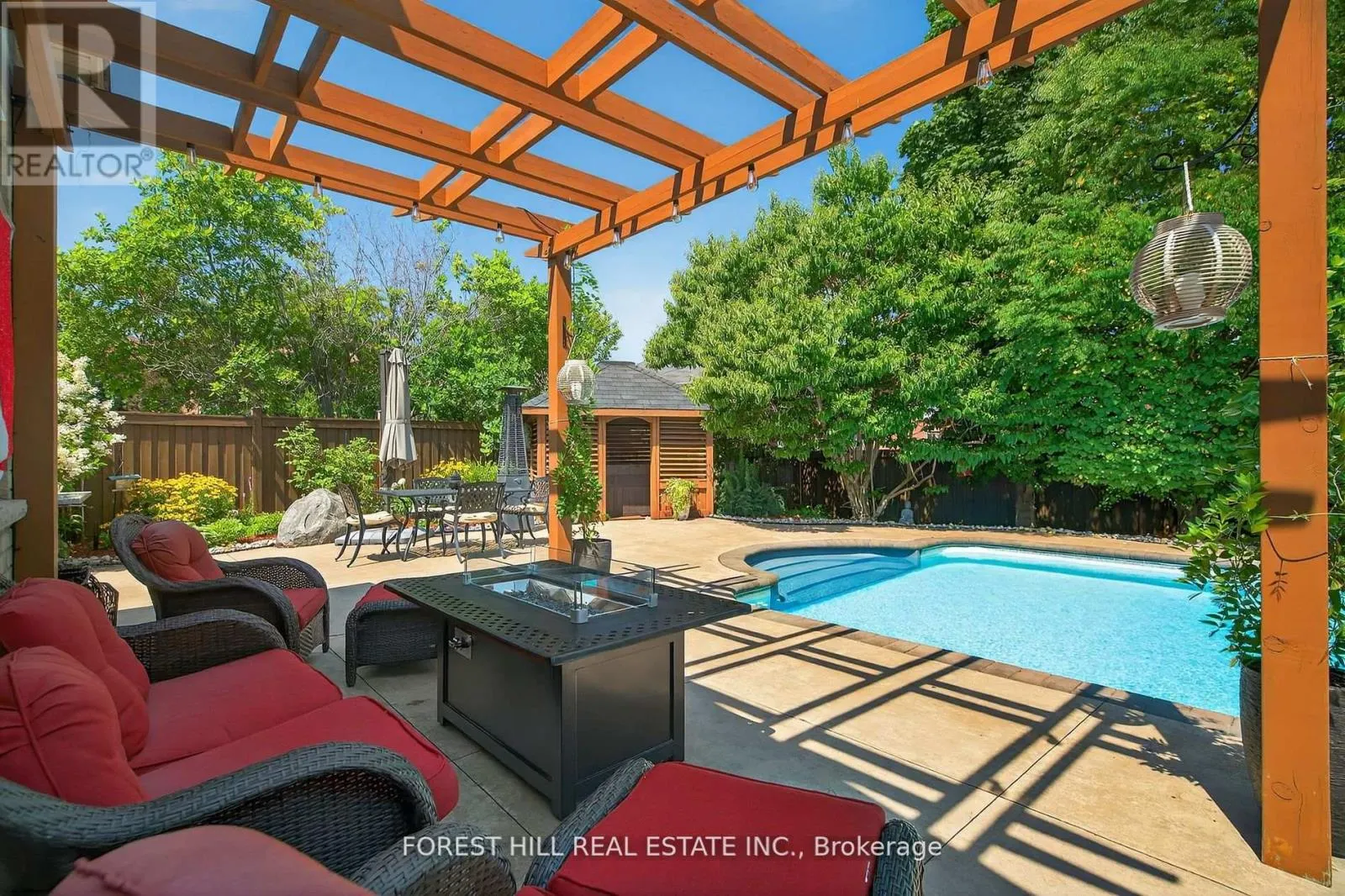 24 VESNA COURT