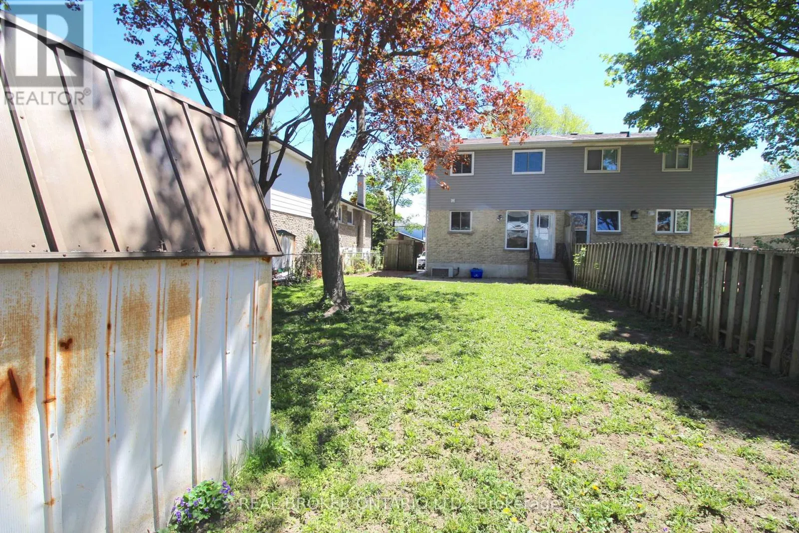 658 BERWICK CRESCENT