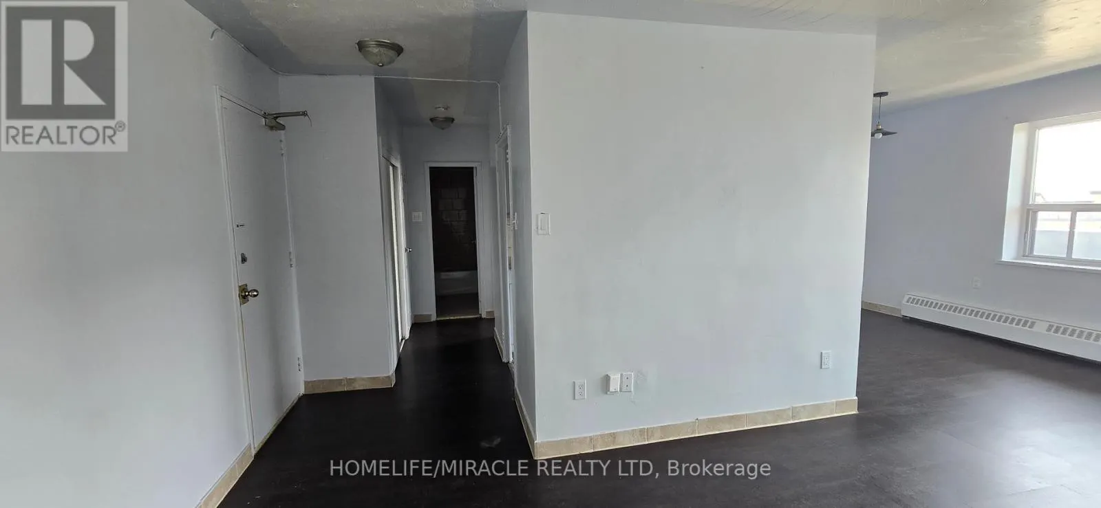 305 - 1651 VICTORIA PK AVENUE