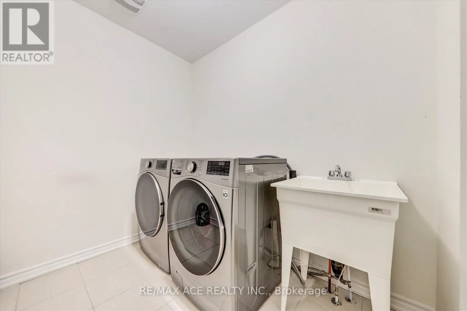 1097 CAMEO STREET
