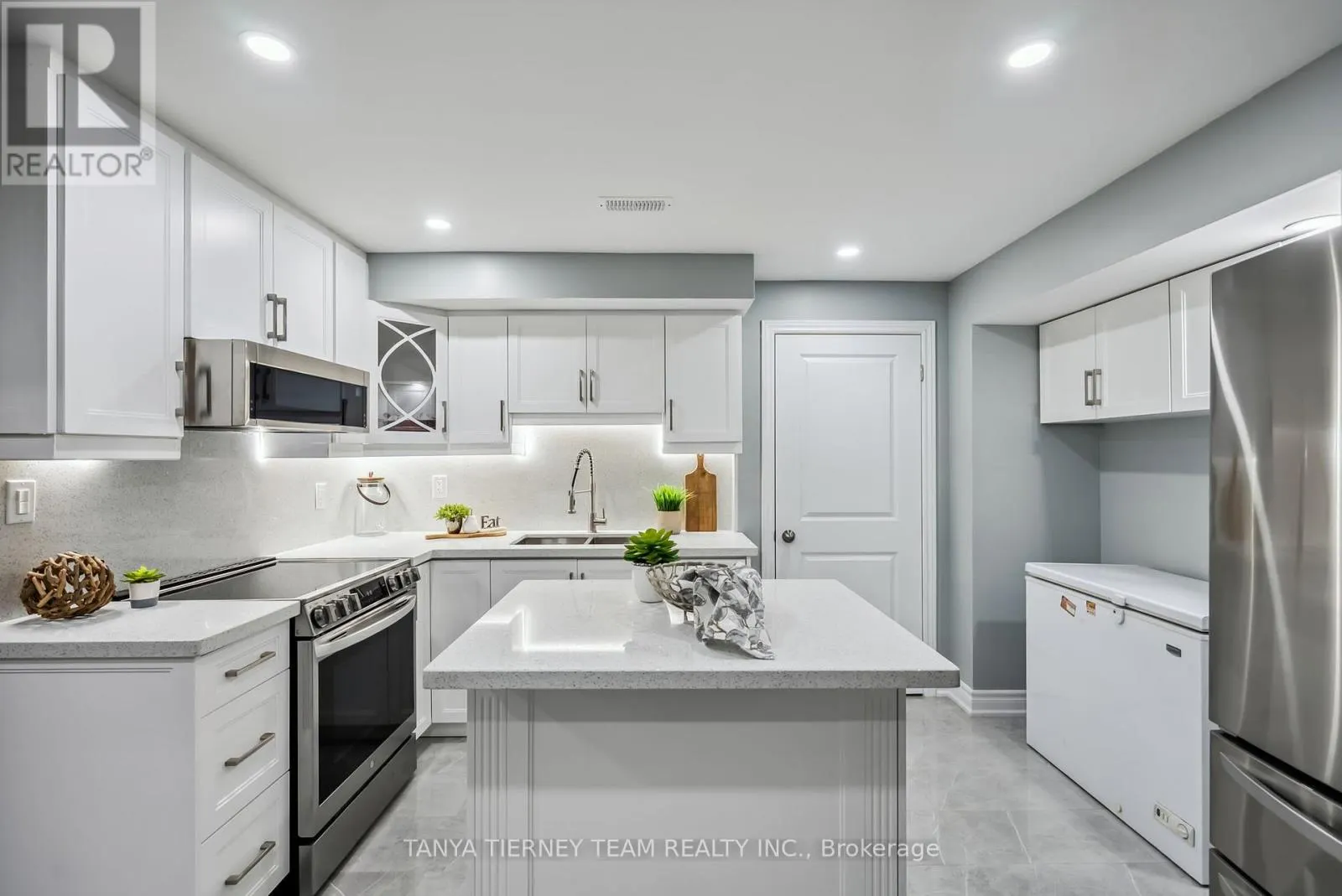 165 RIVERS EDGE PLACE