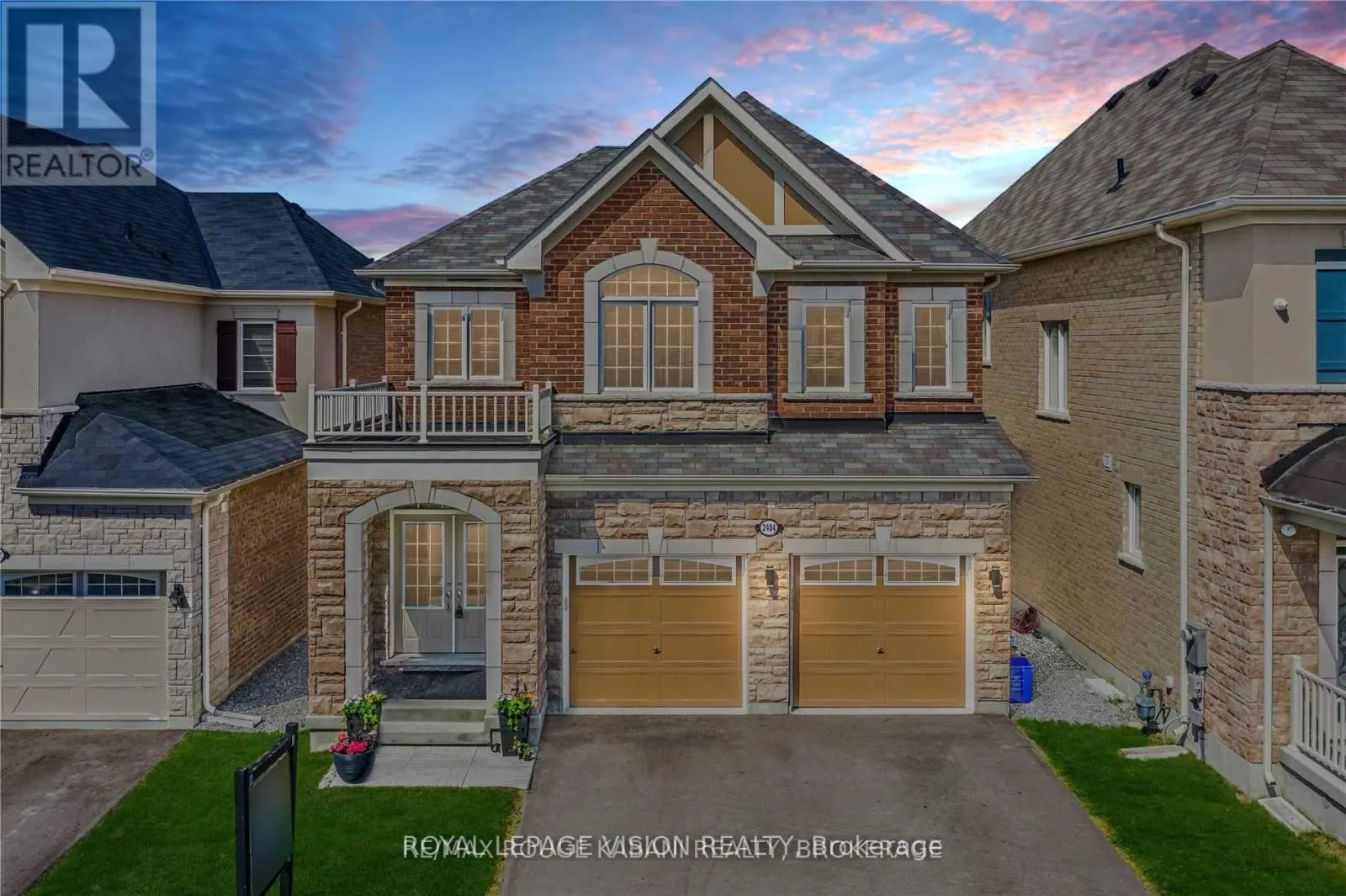 2404 MOONLIGHT CRESCENT